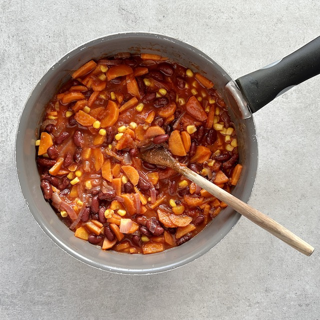 Troisième étape de la recette du chili sin carne